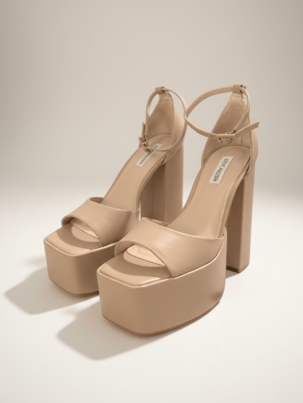 NWT STEVE MADDEN KASSIANI Platform Heels In cream tan Size 10M